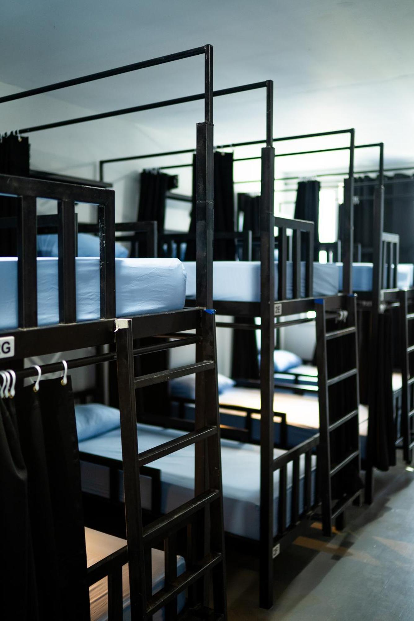Bad Monkey Samui Hostel หาดเฉวง ภายนอก รูปภาพ